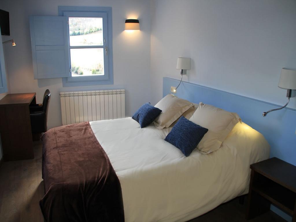 Ca De Costa Guest House El Pont de Suert Room photo